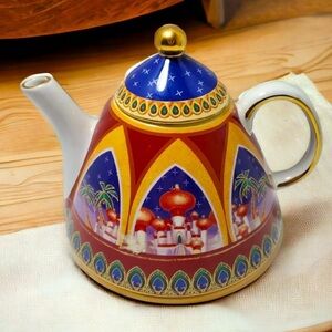 Designer Anthony Mark Hankins Teapot Arabian
Scenes Signed